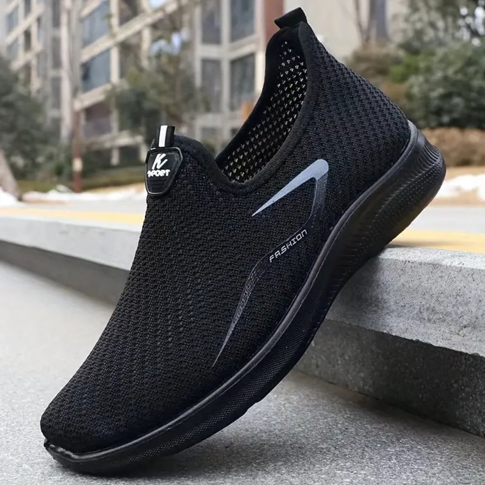 K Sport Mens Black NWOT Woven Knit Slip-On Ultra-Breathable Sneakers Size 7